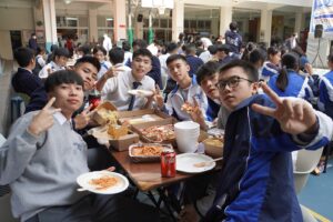 S6 Last Day_Pizza Lunch at Playground